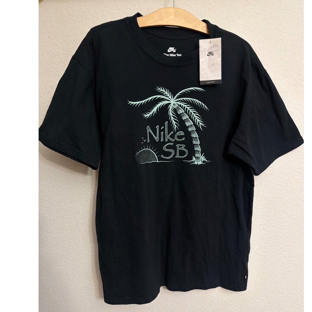 NWT Nike SB Mens Palm Tree Graphic T-Shirt Tee Black Small Loose Fit